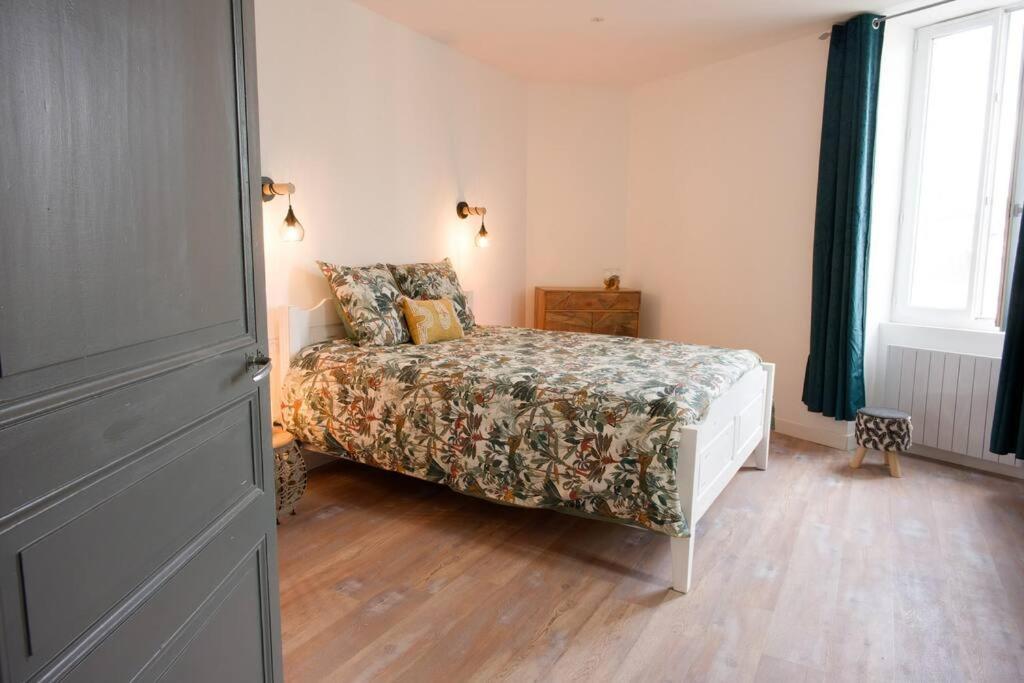 La Thoresienne Thoree-les-Pins Екстер'єр фото