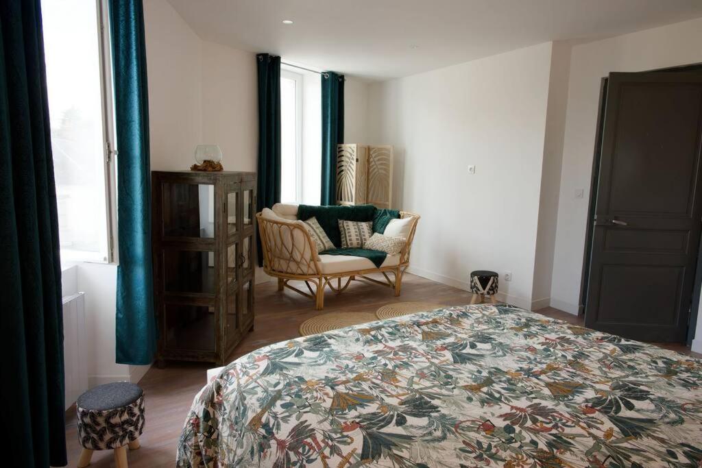 La Thoresienne Thoree-les-Pins Екстер'єр фото