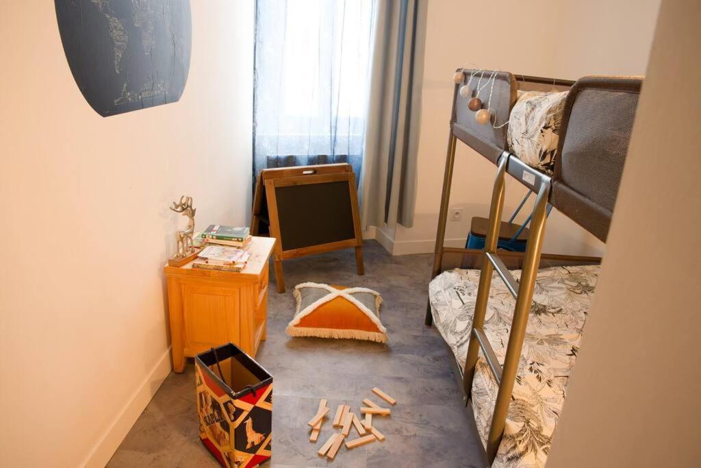 La Thoresienne Thoree-les-Pins Екстер'єр фото